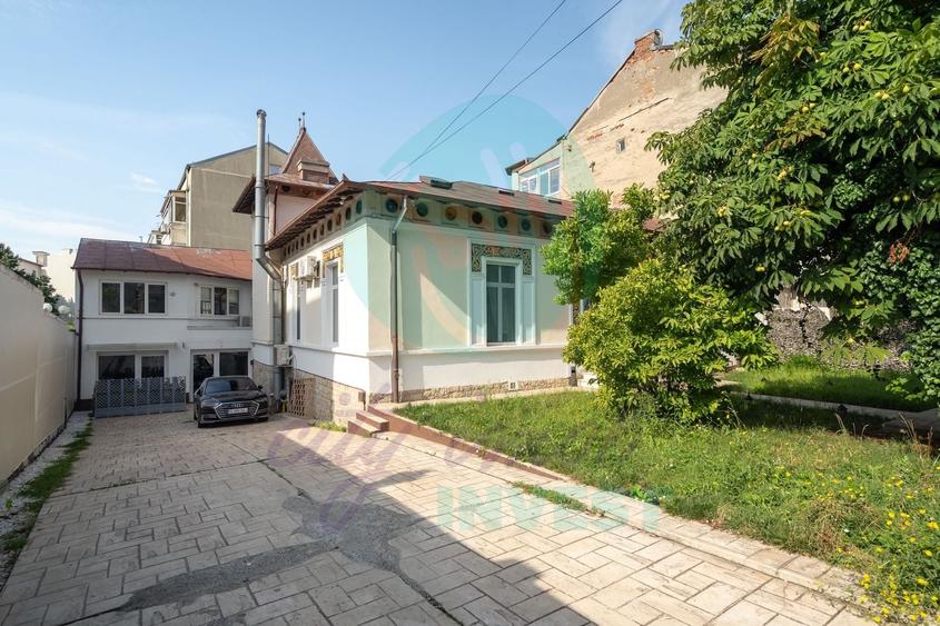 Casă individuală cu 15 camere cu Canalizare în Cișmigiu