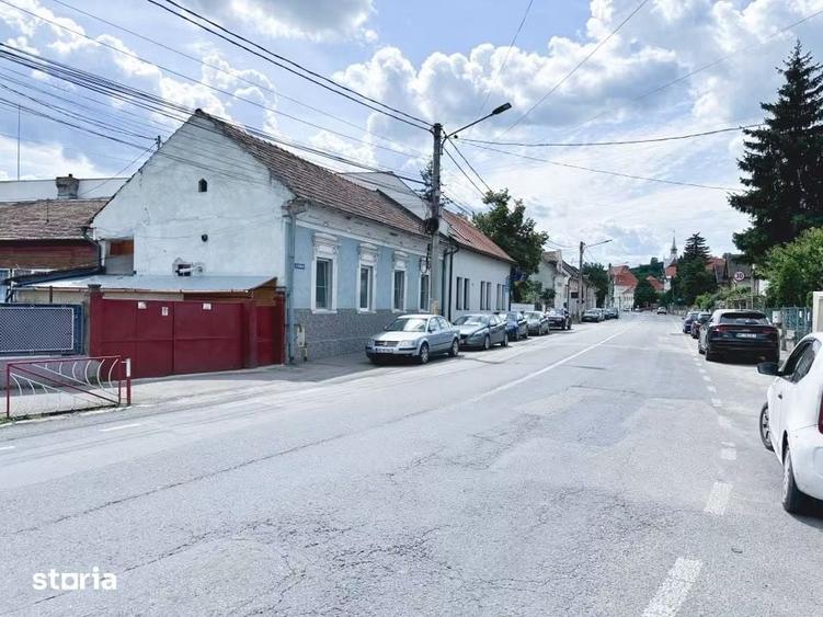 Casă cu 2 camere cu Teren 300 Mp în Central