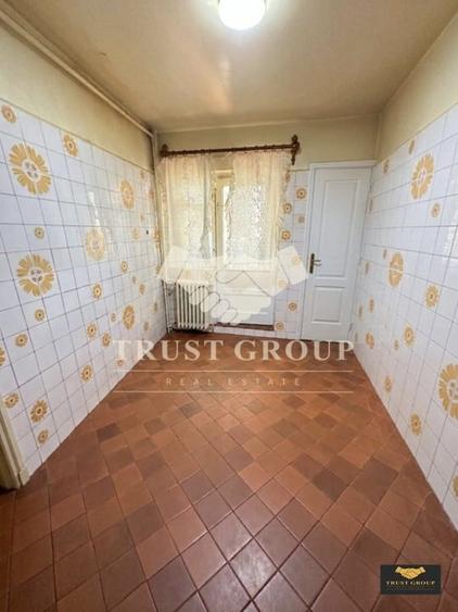 Apartament cu 4 camere decomandat în Titulescu