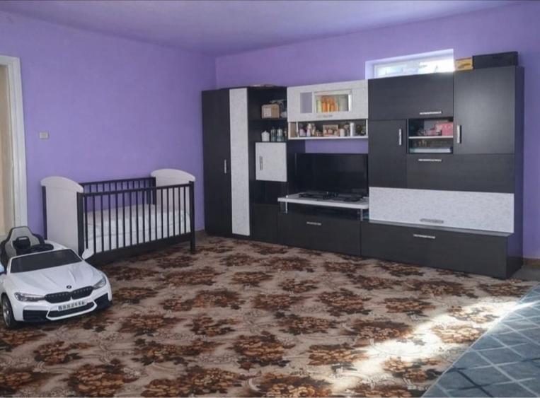 Casă cu 4 camere în Deda