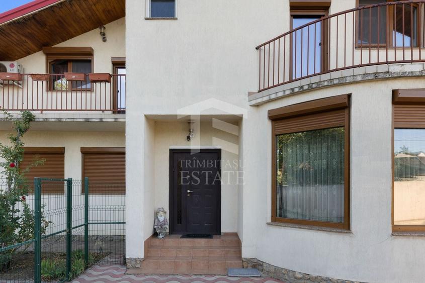 Casă individuală cu 4 camere cu Canalizare în Grădiște
