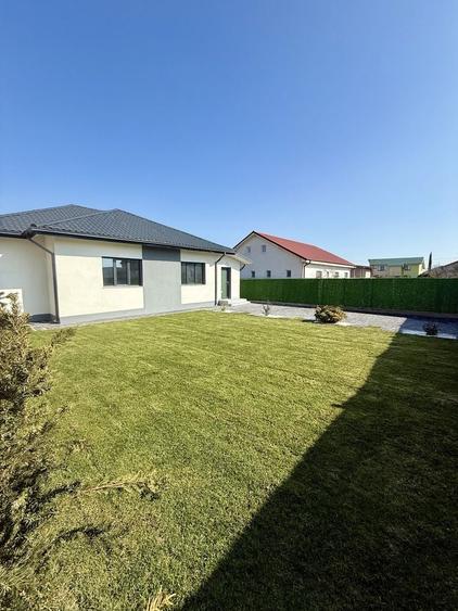 Casă cu 4 camere cu Teren 400 Mp în Cumpăna