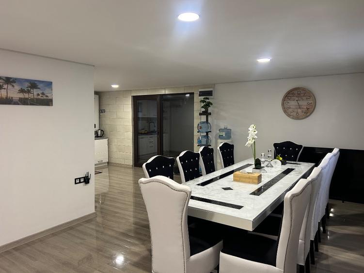 Casă cu 6 camere cu Teren 500 Mp în Săbăreni