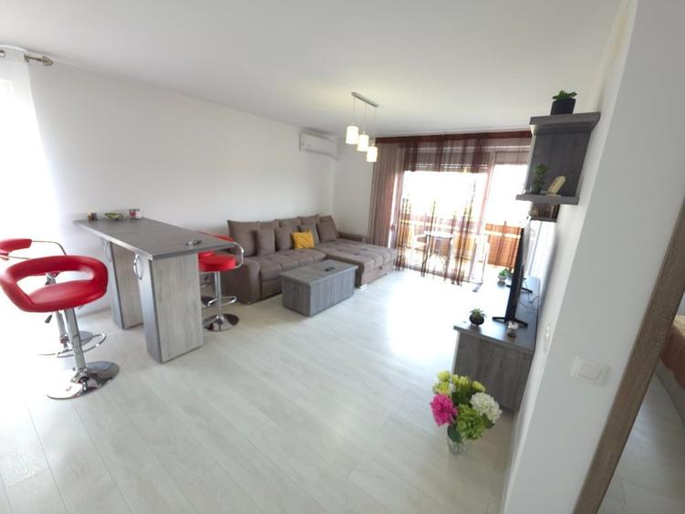 Apartament cu 2 camere decomandat în Central