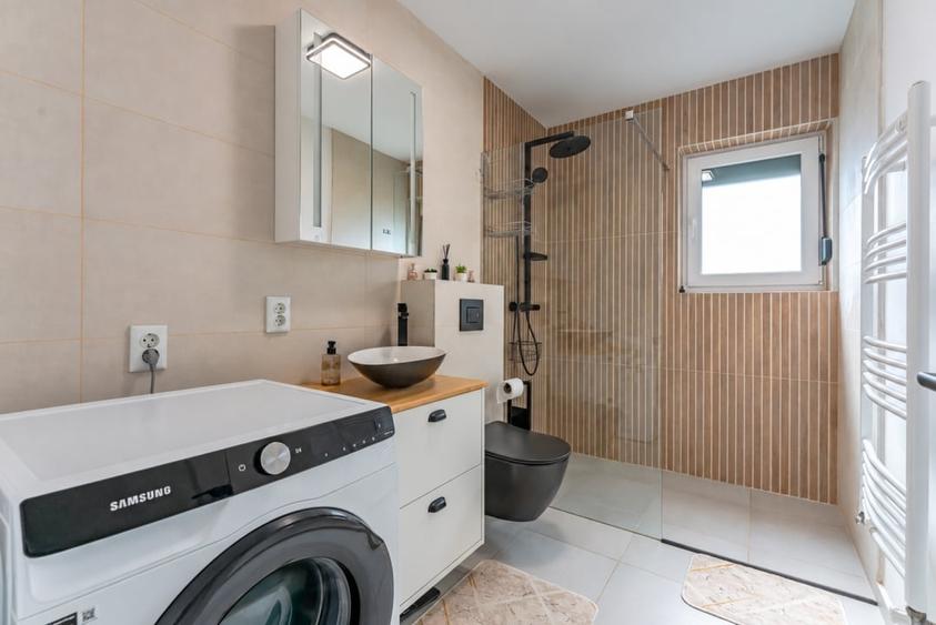 Casă individuală cu 5 camere cu Teren 652 Mp în Hărman