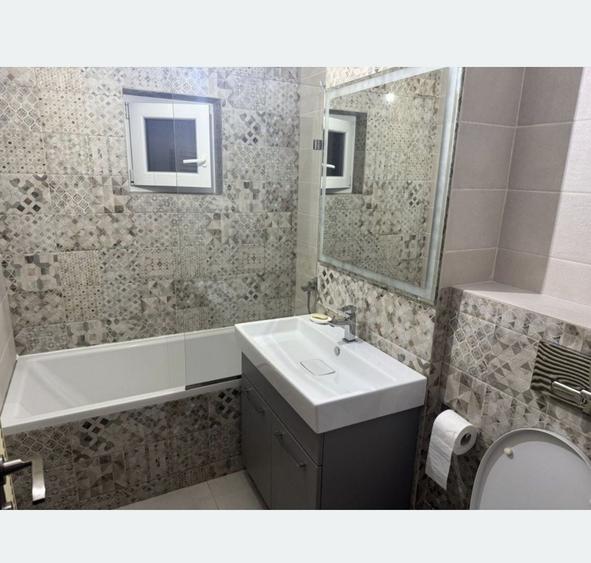Apartament cu 3 camere decomandat în Mofleni