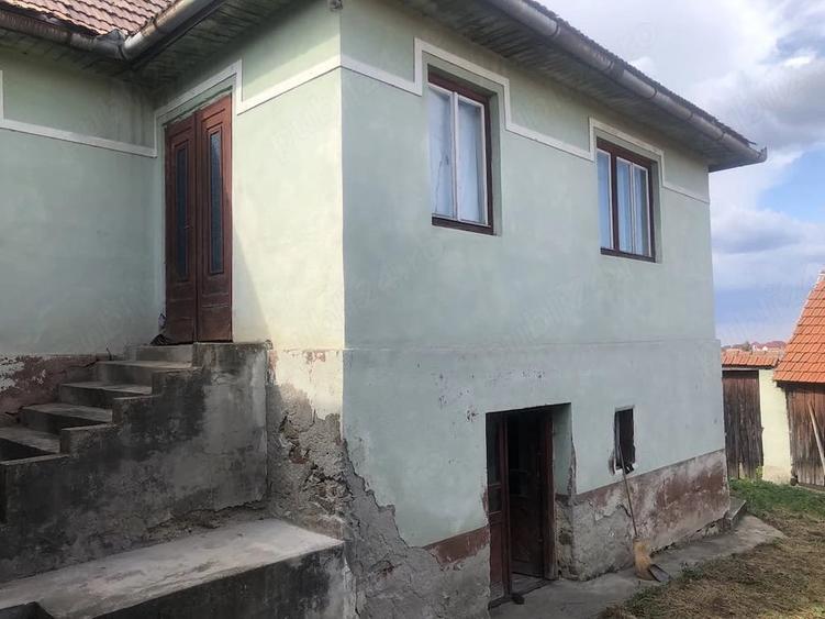 Casă cu 3 camere cu Teren 1900 Mp în Jina