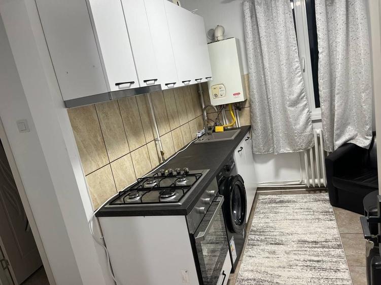 Apartament cu 2 camere decomandat în Exterior Vest