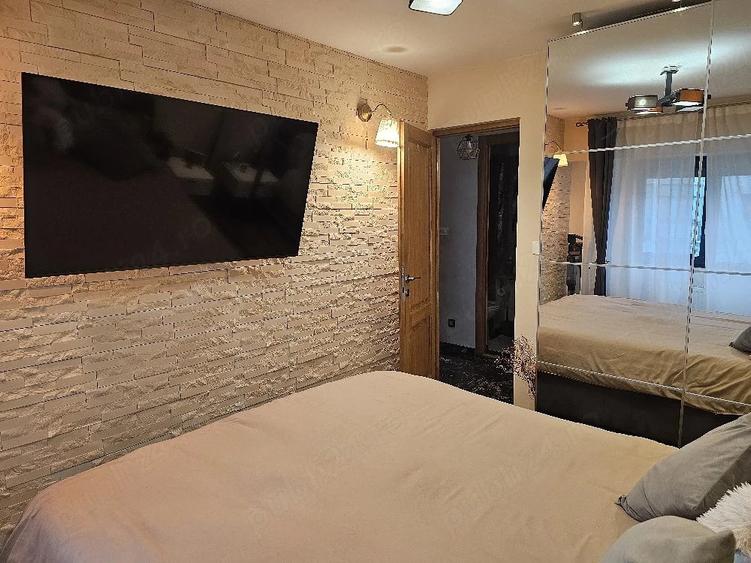 Apartament cu 3 camere decomandat în Central