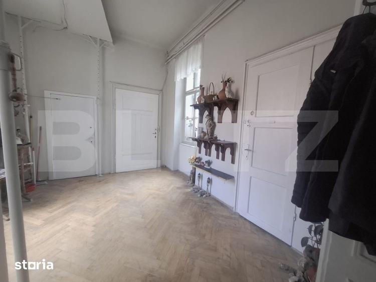 Apartament cu 4 camere în Centrul Istoric