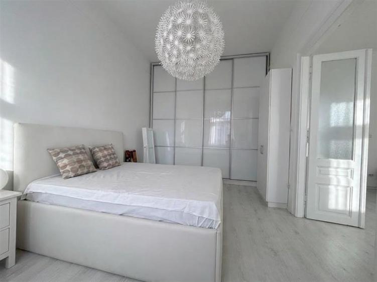 Apartament cu 2 camere semidecomandat, mobilat în Ultracentral