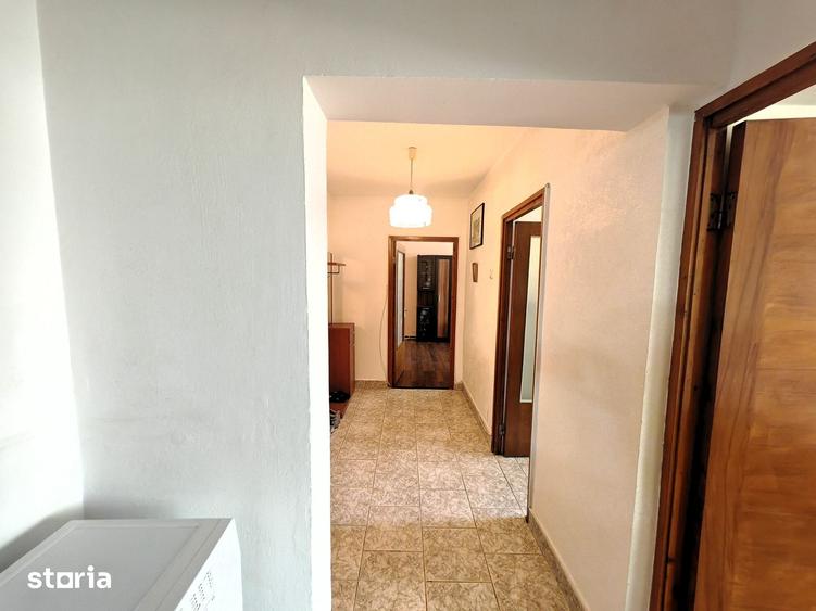 Apartament cu 2 camere decomandat în Banca Națională