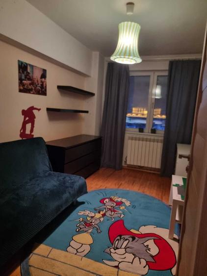 Apartament cu 3 camere decomandat, mobilat în Pantelimon
