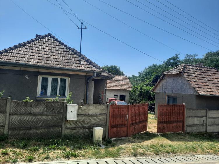 Casă cu 2 camere în Central