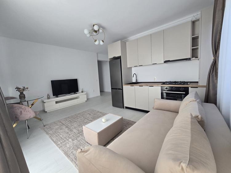 Apartament cu 2 camere decomandat în Central