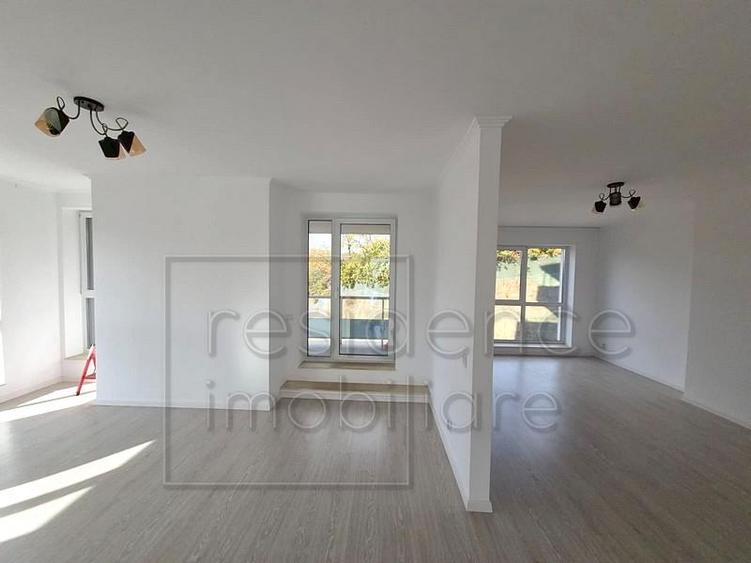 Apartament cu 4 camere decomandat în Grigorescu