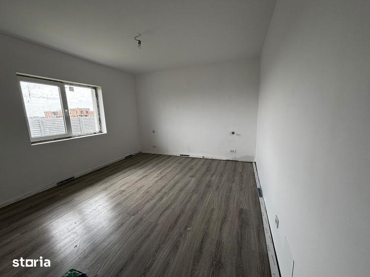 Casă cu 3 camere cu Teren 350 Mp în Berceni