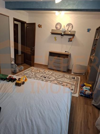 Casă individuală cu 5 camere cu Canalizare în Valu lui Traian