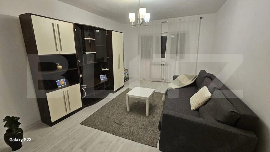 Apartament cu 2 camere decomandat, mobilat în Piața Centrală