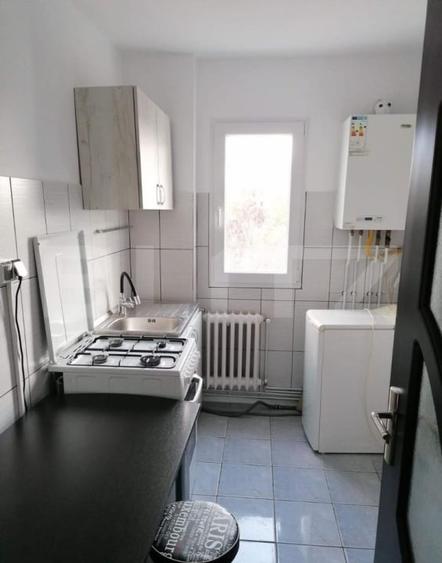 Apartament cu 2 camere decomandat, mobilat în Podul de Piatră