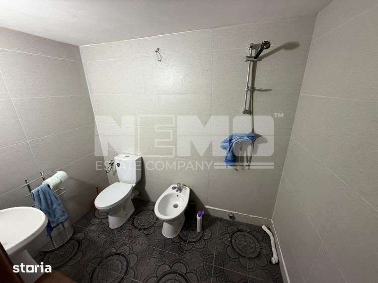 Casă cu 5 camere cu Teren 2000 Mp în Marginea