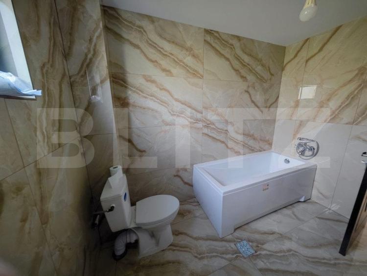Casă individuală cu 4 camere cu Canalizare în Lețcani