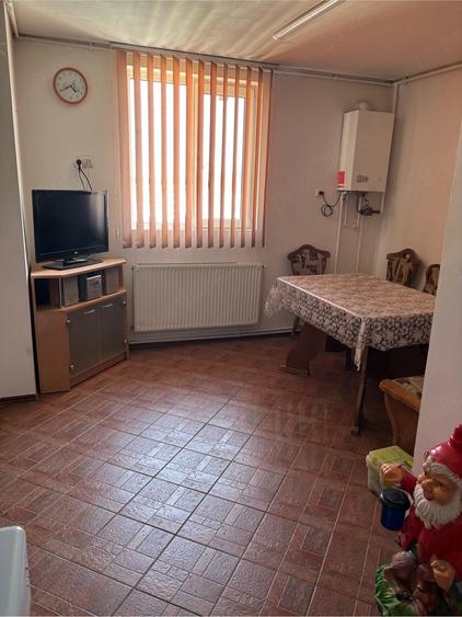Apartament cu 3 camere decomandat în Lazaret
