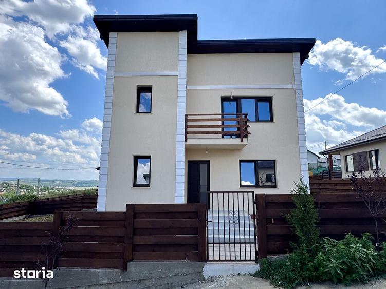 Casă cu 4 camere cu Teren 544 Mp în Valea Lupului