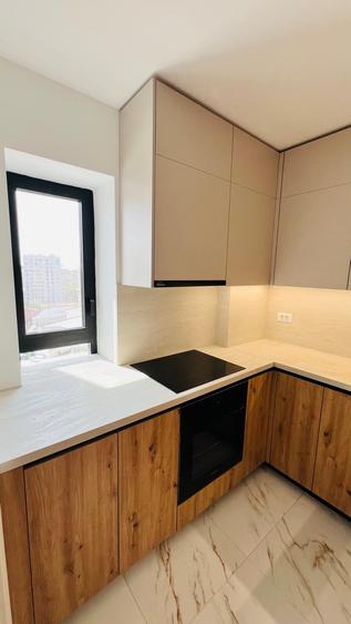 Apartament cu 3 camere semidecomandat în Cotroceni