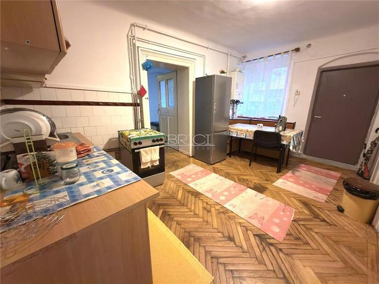 Apartament cu 2 camere semidecomandat în Centrul Istoric