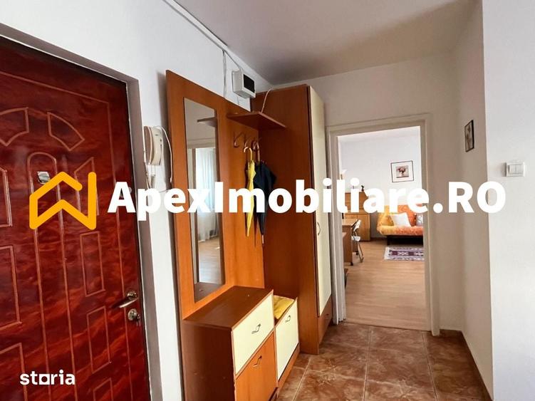 Apartament cu 2 camere decomandat în Tei