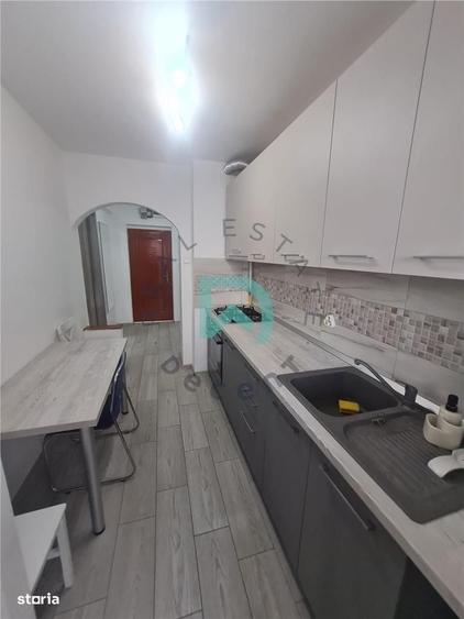 Apartament cu 2 camere semidecomandat în Vlahuță