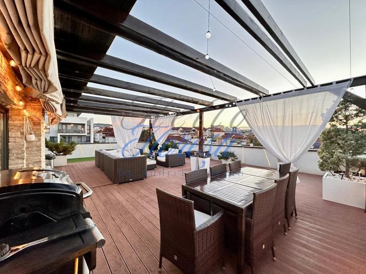 Penthouse cu 7 camere semidecomandat, mobilat în Bună Ziua