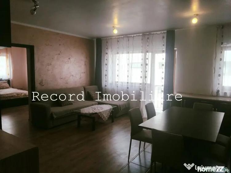 Apartament cu 3 camere semidecomandat în Florești