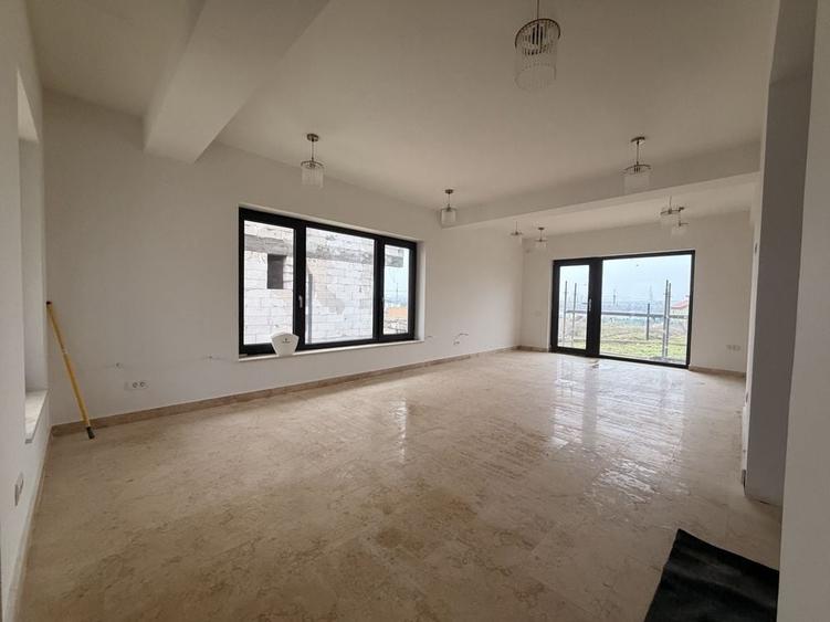 Vand casa Agigea zona Lac agigea/ str Alexandru Odobescu nr 29 - 3