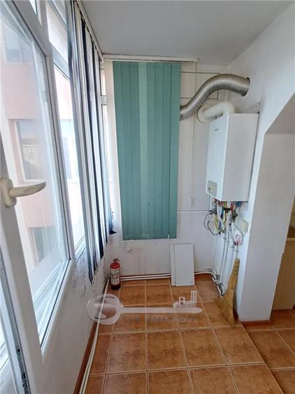 Apartament cu 3 camere decomandat în Nicolina