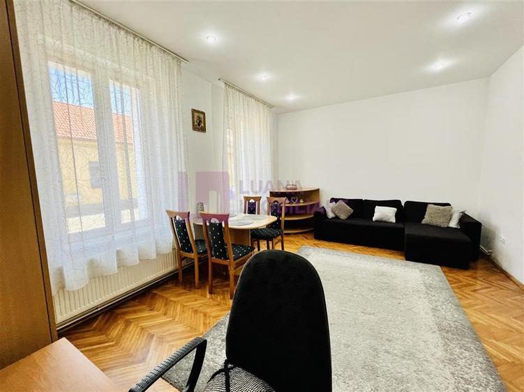 Apartament cu 2 camere decomandat, mobilat în Aeroport