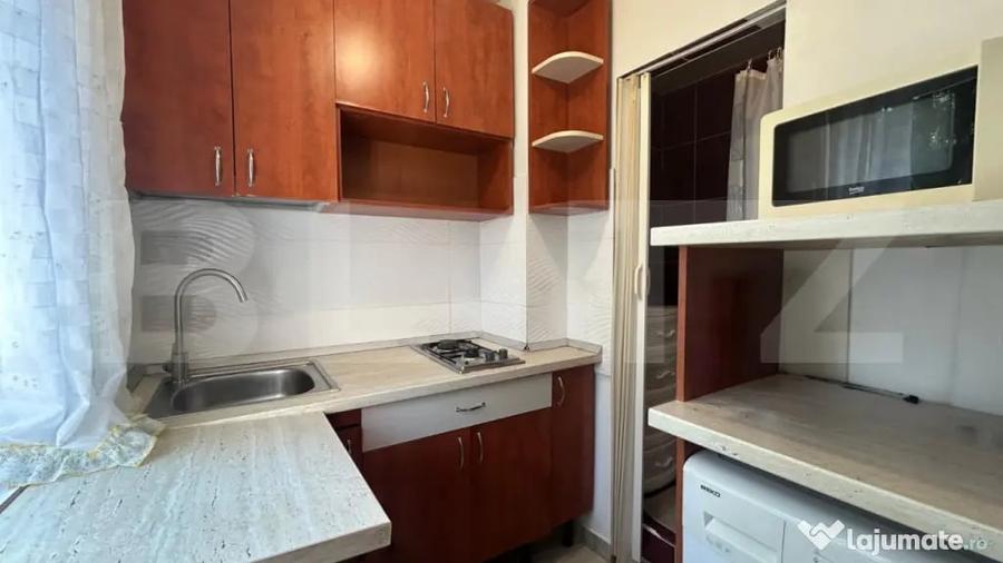 Apartament cu 2 camere semidecomandat în Rogerius