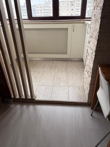 Apartament cu 2 camere semidecomandat în Olteniței