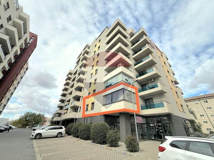 Apartament cu 2 camere decomandat, mobilat în Central