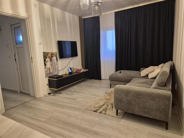 Apartament cu 2 camere decomandat, mobilat în Vasile Aaron