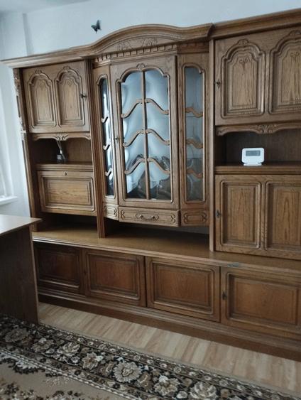 Apartament cu 3 camere decomandat în Exterior Vest