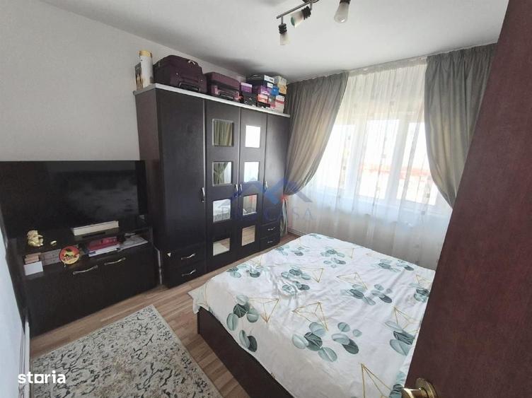 Apartament 2 camere decomandat, Cetate, et.3 - 5