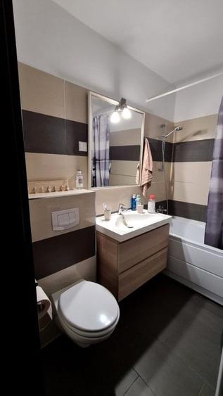 Apartament cu 3 camere decomandat în Tătărași