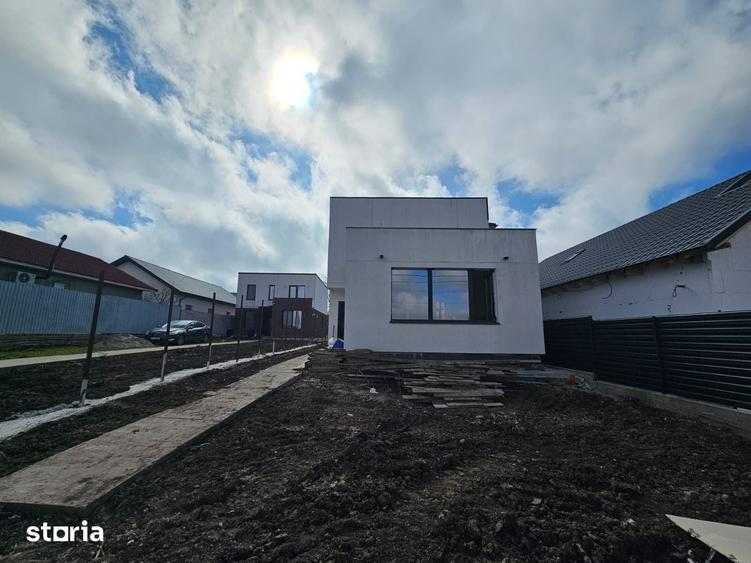 Casa de vanzare in Valu lui Traian spa?iul ideal pentru familia ta - 3
