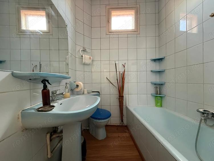 Apartament cu 5 camere semidecomandat, mobilat în Calea Victoriei
