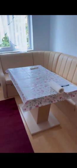 Apartament cu 3 camere semidecomandat în Alexandru cel Bun