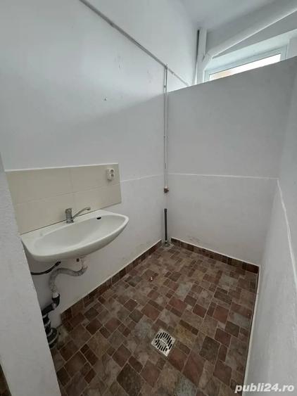 Spațiu comercial, de 1,037 mp, în Central