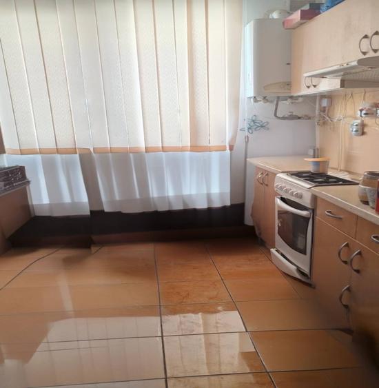 Garsonieră decomandată în Iris