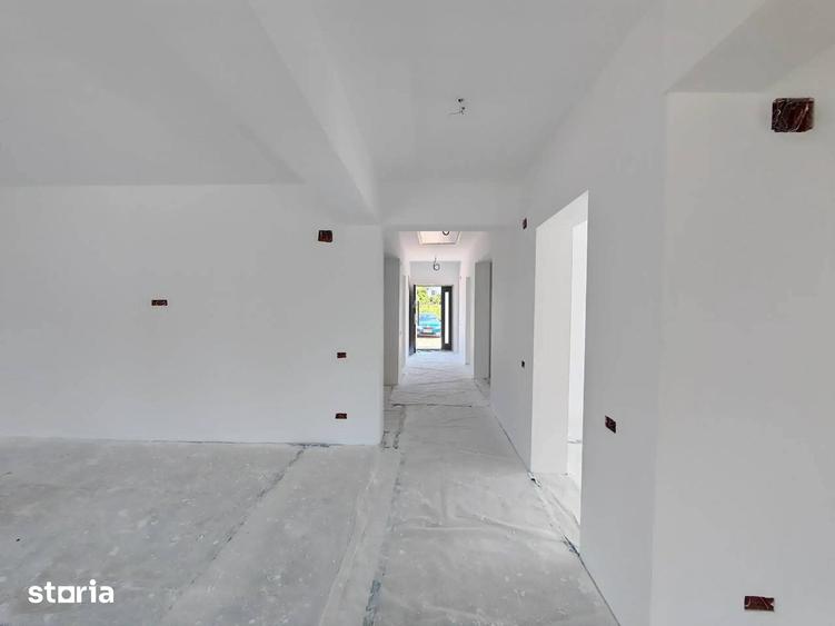 Casă cu 4 camere cu Teren 400 Mp în Crevedia